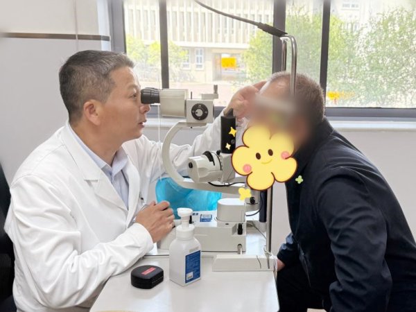 排名前10的证券公司 突破黑暗困境！合肥普瑞眼科医院成功为77岁高度近视患者实施高难度“飞白”手术_大皖新闻 | 安徽网